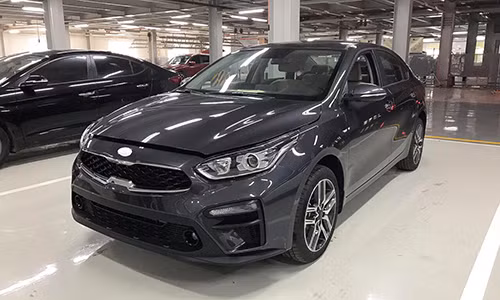  Kia Cerato 2019 tại một đại lý ở Hà Nội. Ảnh: NT. 