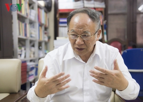 Giáo sư Hoàng Chí Bảo - nguyên Ủy viên Hội đồng Lý luận Trung ương.  Giáo sư Hoàng Chí Bảo - nguyên Ủy viên Hội đồng Lý luận Trung ương.