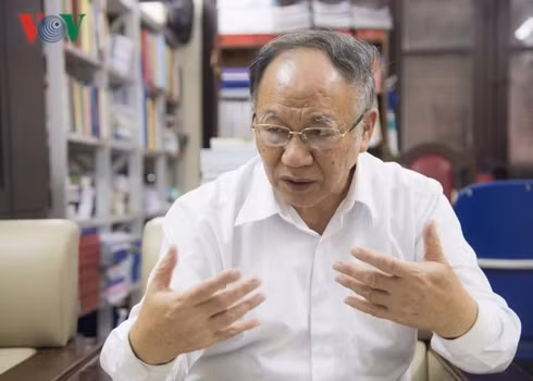  Giáo sư Hoàng Chí Bảo - nguyên Ủy viên Hội đồng Lý luận Trung ương.
