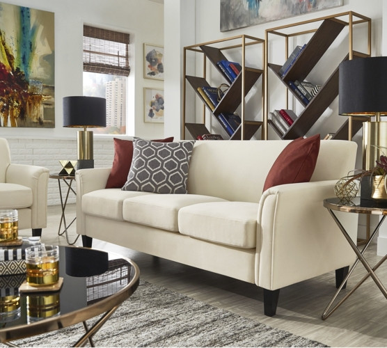 Nhờ kiểu dáng đơn giản, gọn nhẹ nên ghế sofa bọc vải phù hợp với mọi diện tích phòng khách kể cả những căn phòng có diện tích khiêm tốn.