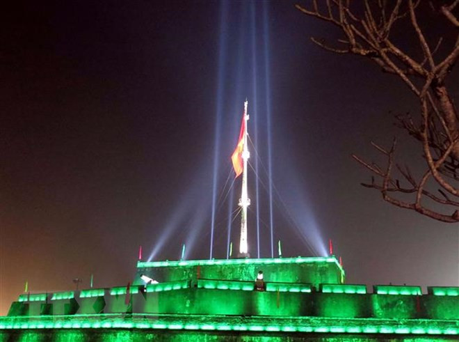  Kỳ đài Huế dưới ánh sáng của 1.000 đèn Led. (Ảnh: Quốc Việt/TTXVN)