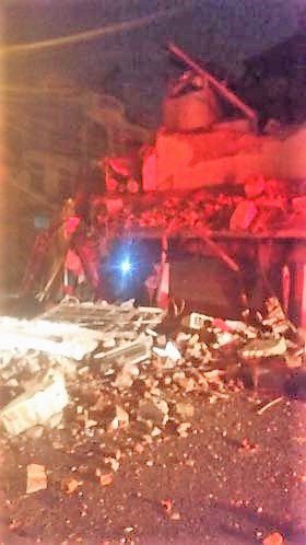  Hiện trường vụ sập nhà. Ảnh: Văn Bin