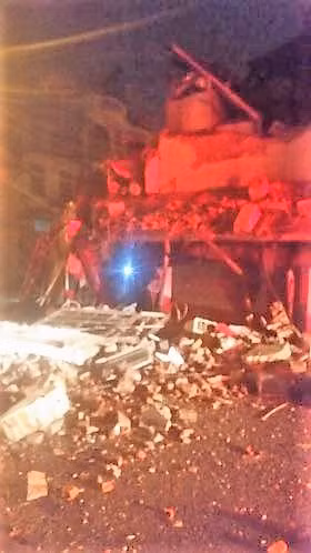  Hiện trường vụ sập nhà. Ảnh: Văn Bin