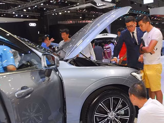  Lượng mua sắm xe đang tăng cao ở Việt nam