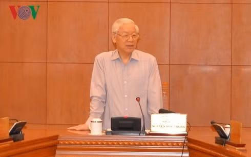 Trong phiên họp của Ban Chỉ đạo xây dựng quy hoạch cán bộ cấp chiến lược nhiệm kỳ 2021-2026, Tổng Bí thư, Chủ tịch nước chỉ đạo dứt khoát không đưa vào quy hoạch những người có biểu hiện suy thoái tư tưởng chính trị (ảnh: Xuân Dần)