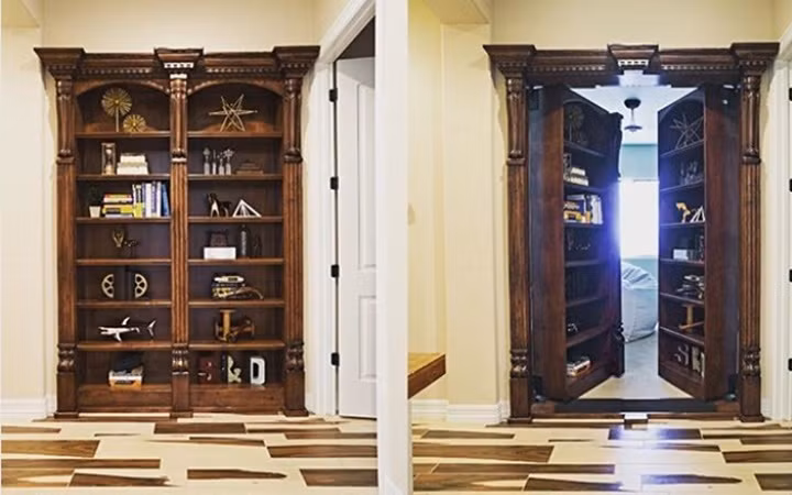 Biến cánh cửa phòng thành một giá để đồ, bạn sẽ tạo ra một căn phòng bí mật trong nhà mình.