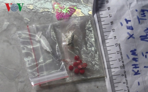 Ma túy thu giữ được tại nhà của Hoàng Anh Ma túy thu giữ được tại nhà của Hoàng Anh