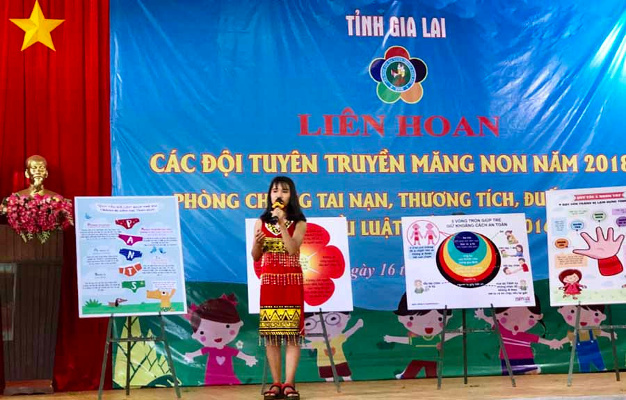  Phần hùng biện của Trường THCS Dân tộc Nội trú huyện Ia Grai. Ảnh: Phan Lài