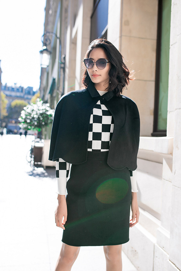 Cách diện suit và trang phục đồng bộ vẫn được ưa chuộng và ở mùa mốt mới chúng được biến tấu với nhiều phom dáng đa dạng. Cách diện suit và trang phục đồng bộ vẫn được ưa chuộng và ở mùa mốt mới chúng được biến tấu với nhiều phom dáng đa dạng.