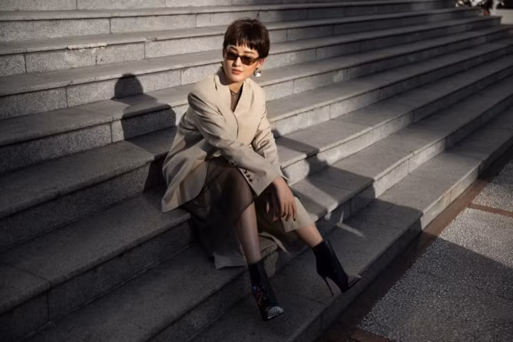 Không chỉ có thể, phong cách thời trang street style của Huyền My trong bộ ảnh lần này cũng thay đổi 180 độ. Không chỉ có thể, phong cách thời trang street style của Huyền My trong bộ ảnh lần này cũng thay đổi 180 độ.