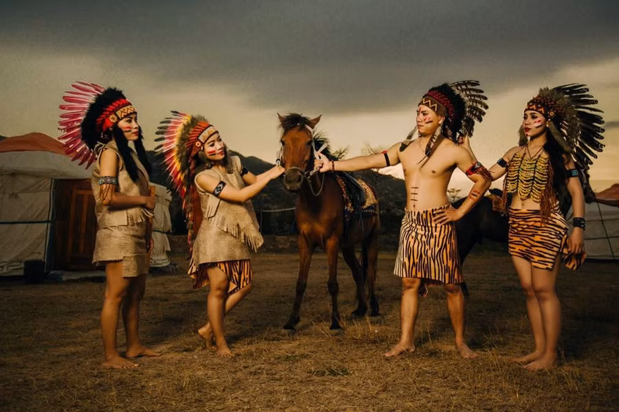  Hóa thân thành thổ dân Da đỏ ở Khu du lịch Tayoli