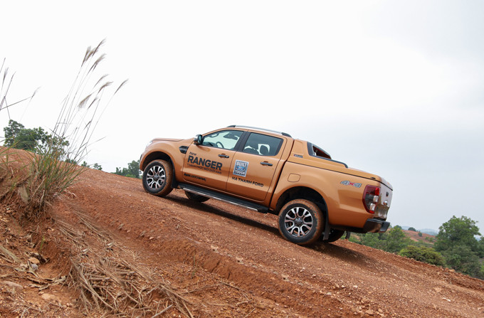 Xe có hỗ trợ khởi hành ngang dốc. Xe có hỗ trợ khởi hành ngang dốc.