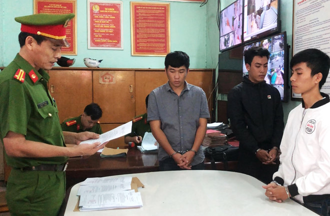 Huy, Hoàng, Hải (từ trái sang). Ảnh: G.H.