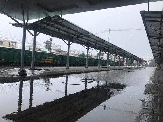 Nhiều chuyến tàu bị kẹt tại ga Đà Nẵng