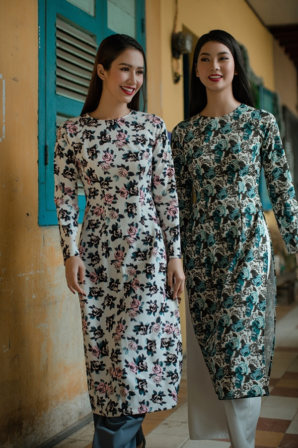 Điểm nhấn của các thiết kế là họa tiết hoa với hình dáng và kích cỡ đa dạng. Điểm nhấn của các thiết kế là họa tiết hoa với hình dáng và kích cỡ đa dạng.