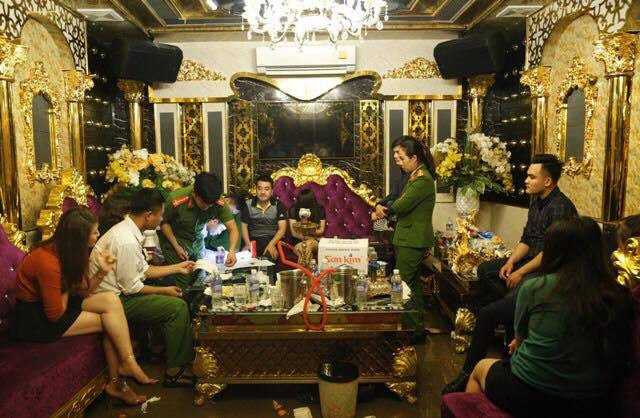 Cơ quan công an kiểm tra, lập biên bản