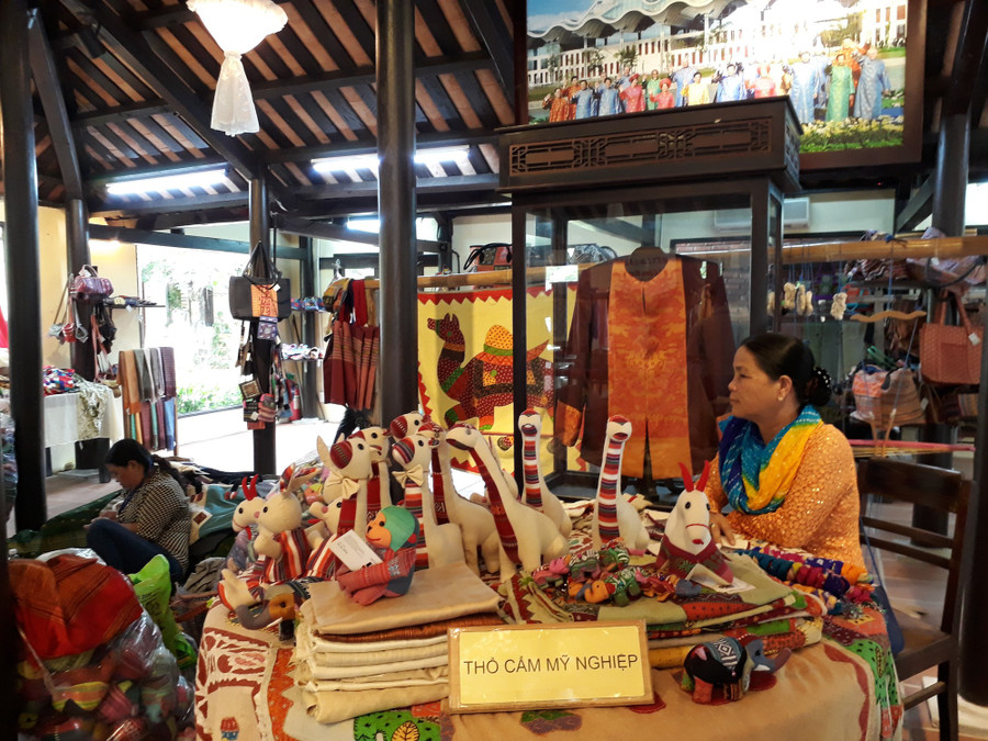  Làng nghề truyền thống dệt thổ cẩm Mỹ Nghiệp