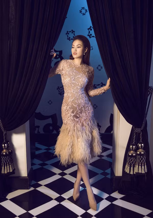 Diễm Trần hiện là người mẫu, MC và kinh doanh dược phẩm, mỹ phẩm nhập khẩu cùng gia đình.