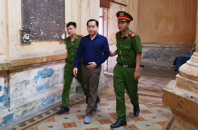 Bị cáo Phan Văn Anh Vũ. Ảnh Văn Minh Bị cáo Phan Văn Anh Vũ. Ảnh Văn Minh