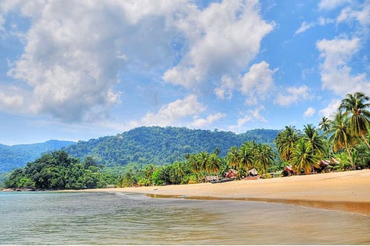 Bãi biển Juara, Malaysia. Bãi biển Juara ở đảo Tioman có một vẻ đẹp hết sức tự nhiên, mang lại cảm xúc yên tĩnh cho du khách.