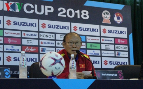 HLV Park Hang Seo và các học trò đã sẵn sàng cho trận chiến với Philippines. HLV Park Hang Seo và các học trò đã sẵn sàng cho trận chiến với Philippines.