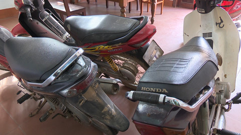 Các xe máy là tang vật của các vụ trộm của Hưng. 