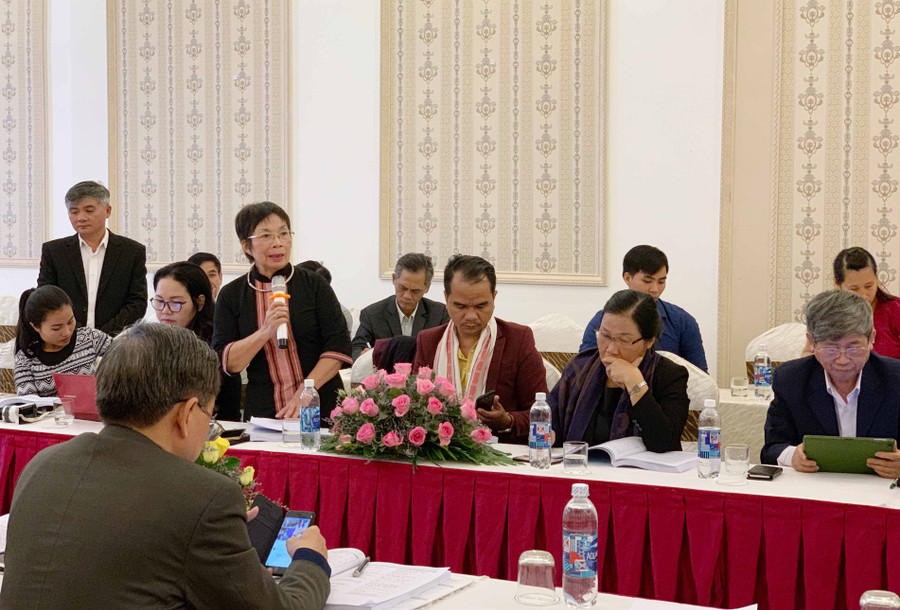 Nhà nghiên cứu Linh Nga Niek Dăm phát biểu tại hội thảo. Ảnh: Hoàng Ngọc Nhà nghiên cứu Linh Nga Niek Dăm phát biểu tại hội thảo. Ảnh: Hoàng Ngọc