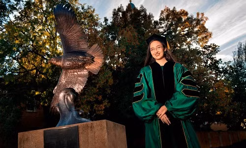 Noel Jett sẽ trở thành tiến sĩ trẻ nhất lịch sử Đại học Bắc Texas. Ảnh: UNT Photo