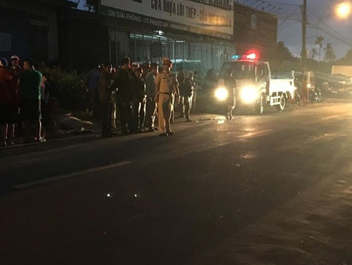  Lực lượng CSGT tiến hành điều tra làm rõ nguyên nhân vụ tai nạn