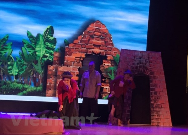  Một cảnh trong vở diễn. (Ảnh: PV/Vietnam+)