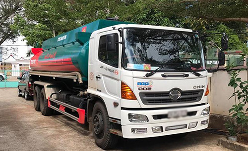 Xe chở xăng bị tạm giữ