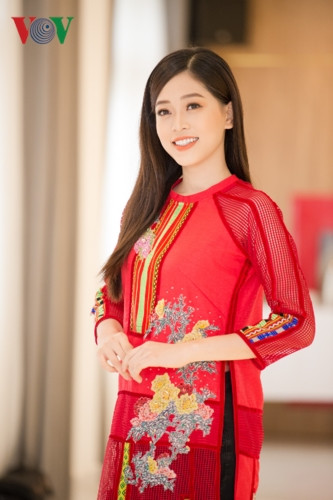 Sáng 11/12, Á hậu Bùi Phương Nga đã có mặt tại buổi họp báo do UBND tỉnh Đắk Nông tổ chức tại Hà Nội nhằm giới thiệu về Lễ hội văn hóa thổ cẩm Việt Nam lần thứ nhất. Sáng 11/12, Á hậu Bùi Phương Nga đã có mặt tại buổi họp báo do UBND tỉnh Đắk Nông tổ chức tại Hà Nội nhằm giới thiệu về Lễ hội văn hóa thổ cẩm Việt Nam lần thứ nhất.