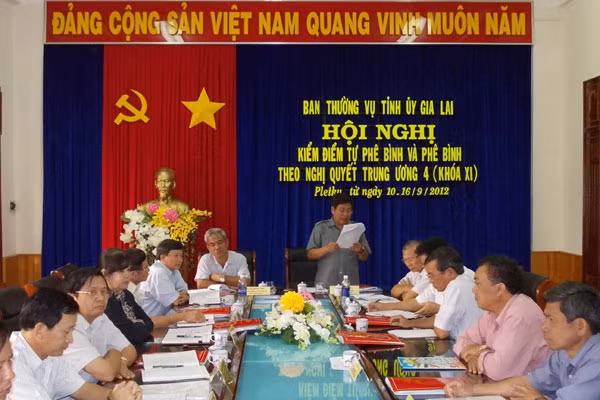 Toàn cảnh phiên bế mạc Hội nghị kiểm điểm, tự phê bình và phê bình Ban Thường vụ Tỉnh ủy Gia Lai. Ảnh: Thanh Nhật