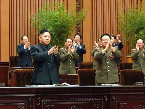 Ông Kim Jong-un tại phiên họp quốc hội bất thường hồi tháng 4.
