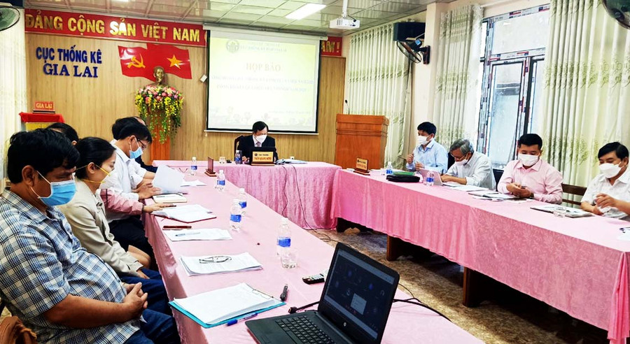 Quảng cảnh buổi họp báo công bố số liệu thống kê kinh tế-xã hội năm 2021 (1)