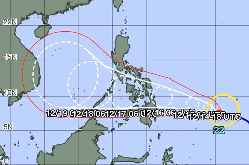  Trong 24 giờ qua, bão RAI đã mạnh lên 2 cấp; hiện cường độ bão đang ở cấp 10, giật cấp 12. Ảnh: Cơ quan Dự báo khí tượng Nhật Bản
