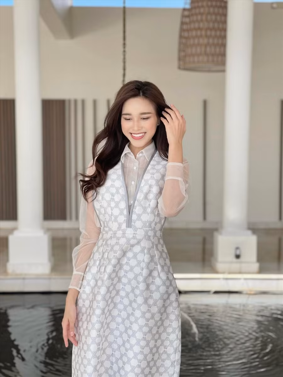 Cô cho biết việc đêm chung kết Miss World 2021 bị huỷ vào phút chót khiến cô và các thí sinh khác đều hụt hẫng. Mặc dù vậy đó là quyết định tốt nhất của ban tổ chức để đảm bảo an toàn cho các thí sinh. Các thí sinh và nhân viên ban tổ chức Miss World 2021 mắc COVID-19 sẽ được điều trị cho tới khi đủ điều kiện để bay về nước. Ảnh: NVCC.
