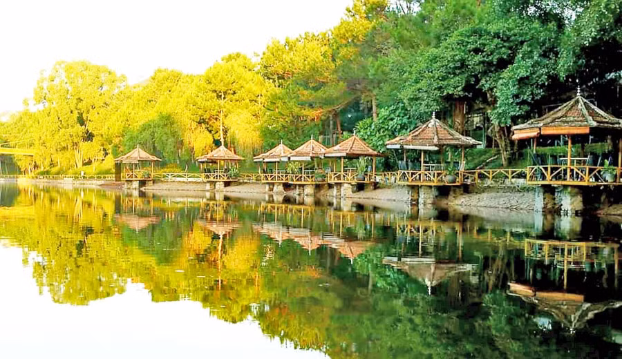 Công viên Diên Hồng-điểm du lịch quen thuộc ở TP. Pleiku. Ảnh: Duy Lê