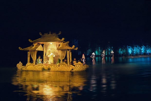 Chương trình nghệ thuật Tinh hoa Bắc Bộ diễn ra ở chùa Thầy là một sản phẩm du lịch độc đáo. Ảnh: CTV