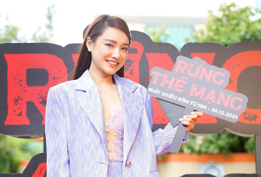 Nhã Phương xuất hiện rạng rỡ trên thảm đỏ Rừng thế mạng. Nữ diễn viên lựa chọn trang phục với tông màu pastel nền nã. Đây cũng là lần hiếm hoi cô xuất hiện trước công chúng kể từ vụ lùm xùm bị tố mắc bệnh ngôi sao hồi tháng 4.2021. Ảnh: BTC