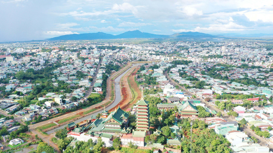 Pleiku thực hiện có hiệu quả mục tiêu kép, vừa phòng-chống dịch Covid-19, vừa phát triển kinh tế-xã hội. Ảnh: Quang Tấn