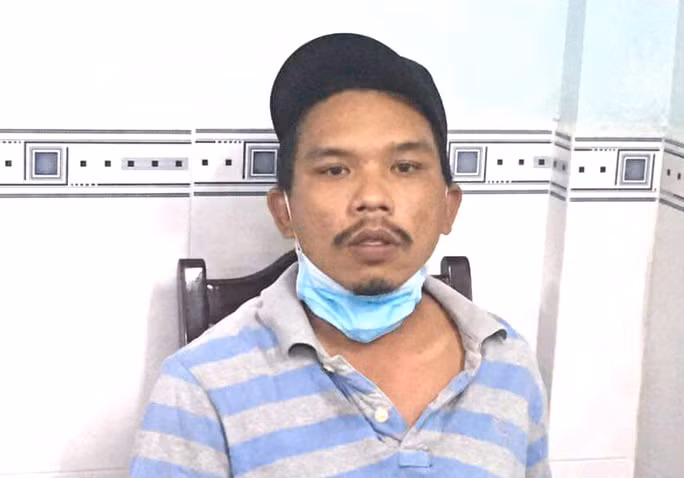 Nghi phạm Tạ Thanh Hải tại cơ quan công an