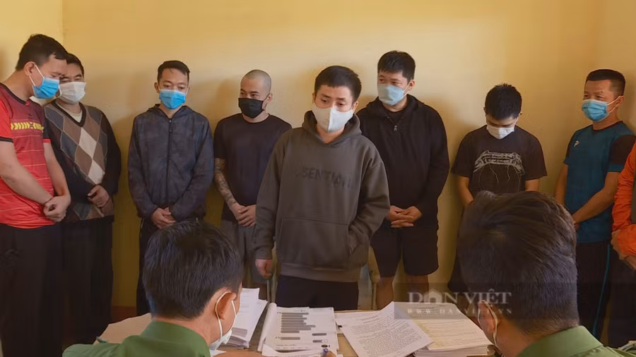 Các đối tượng tại cơ quan điều tra. Ảnh: CACC.