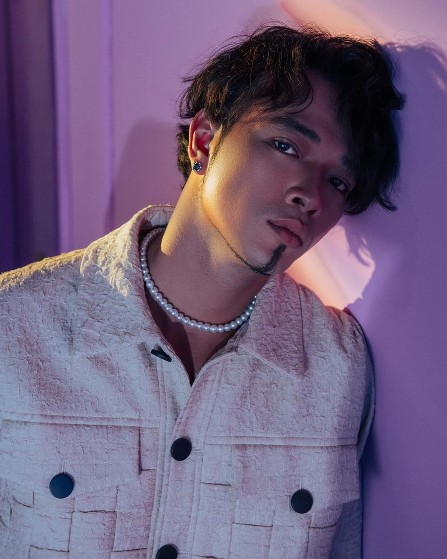 Không chỉ chăm chỉ hoạt động nghệ thuật, Hoàng Phi cũng được yêu mến khi tham gia nhiều gameshow với tính cách hài hước, hoạt náo. Tuy nhiên, diễn viên phim Đất phương Nam nói rằng anh rất đắn đo khi nhận lời tham gia gameshow để đảm bảo “sự xuất hiện của mình dù ít nhưng phải thật chất lượng và đáng nhớ”. Ảnh: NVCC Không chỉ chăm chỉ hoạt động nghệ thuật, Hoàng Phi cũng được yêu mến khi tham gia nhiều gameshow với tính cách hài hước, hoạt náo. Tuy nhiên, diễn viên phim Đất phương Nam nói rằng anh rất đắn đo khi nhận lời tham gia gameshow để đảm bảo “sự xuất hiện của mình dù ít nhưng phải thật chất lượng và đáng nhớ”. Ảnh: NVCC