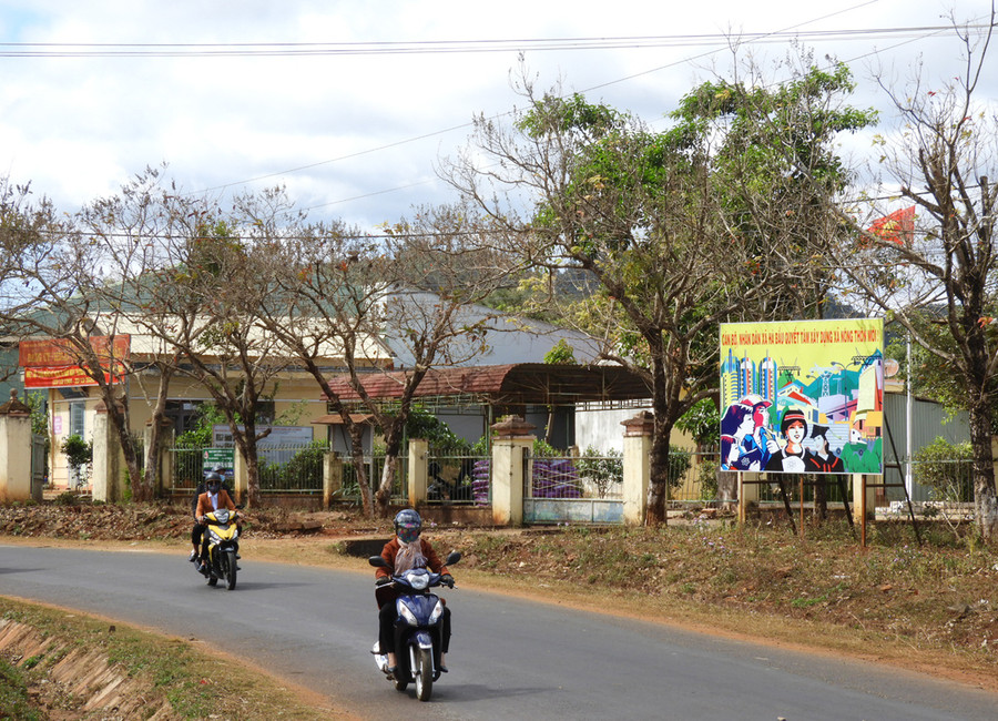 Gỡ bỏ phong tỏa, cách ly y tế đối với xã Hà Bầu (huyện Đak Đoa) từ ngày 12-12-2021. Ảnh: Thanh Nhật Gỡ bỏ phong tỏa, cách ly y tế đối với bộ xã Hà Bầu, huyện Đak Đoa bắt đầu từ 0 giờ ngày 12-12-2021.