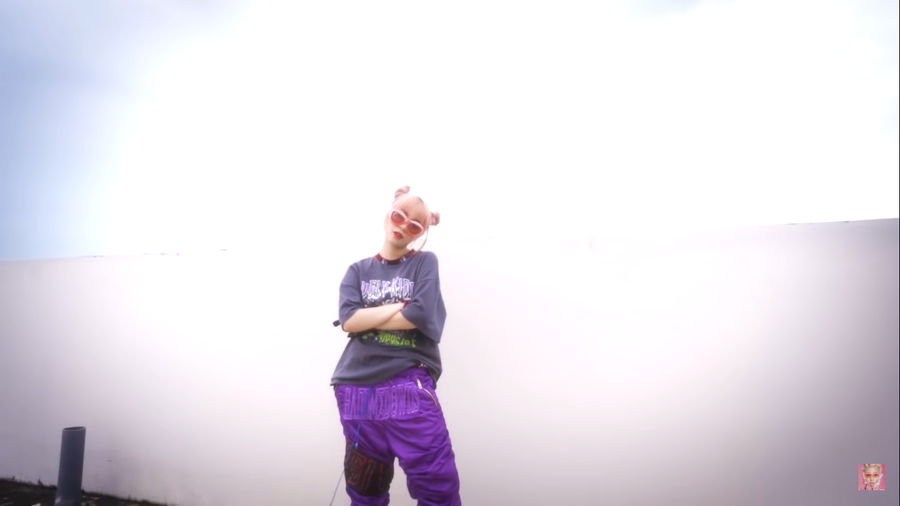 Có thể thấy rằng MisThy có thể “cân” được khá nhiều các loại trang phục và phong cách khác nhau. Tuy nhiên, dù có thay đổi ngoại hình ra sao thì tính cách hồn nhiên và tràn đầy năng lượng của cô cũng không hề thay đổi.