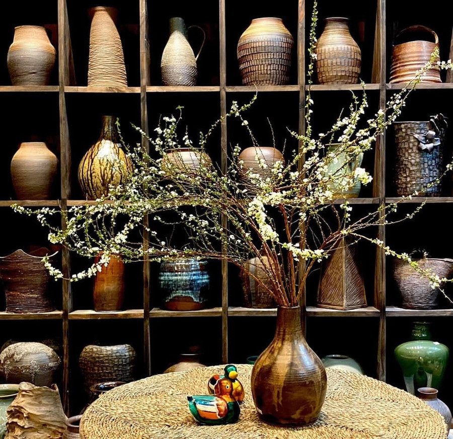 Hoa tuyết mai là loại hoa rất được ưa chuộng mỗi dịp Tết đến, Xuân về bên cạnh các loại hoa như hoa thanh liễu, hoa tiểu tú cầu, hoa violet, hoa cẩm chướng, hoa hải đường, hoa lan hồ điệp...