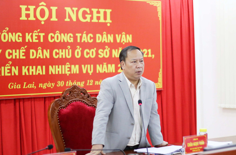Phó Bí thư Thường trực Tỉnh ủy, Trưởng Đoàn đại biểu Quốc hội tỉnh kết luận hội nghị. Ảnh: Anh Huy