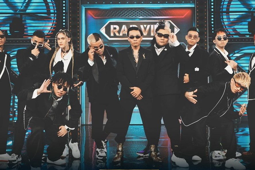 Đội huấn luyện viên Wowy tại Rap Việt mùa 2. Ảnh: NSX.