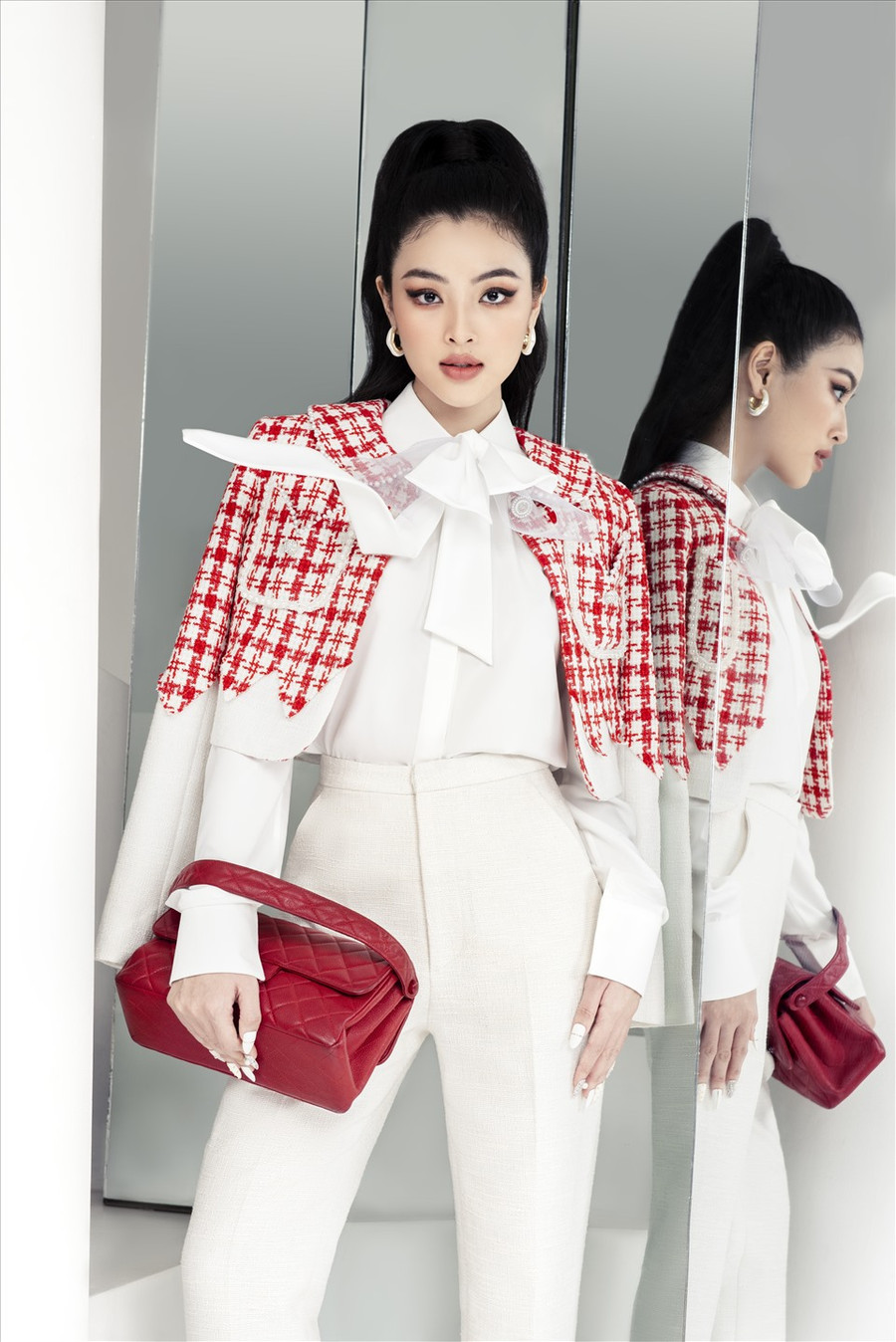 Chọn một gương mặt mới lần đầu bén duyên màn bạc để làm nàng thơ trong phim 